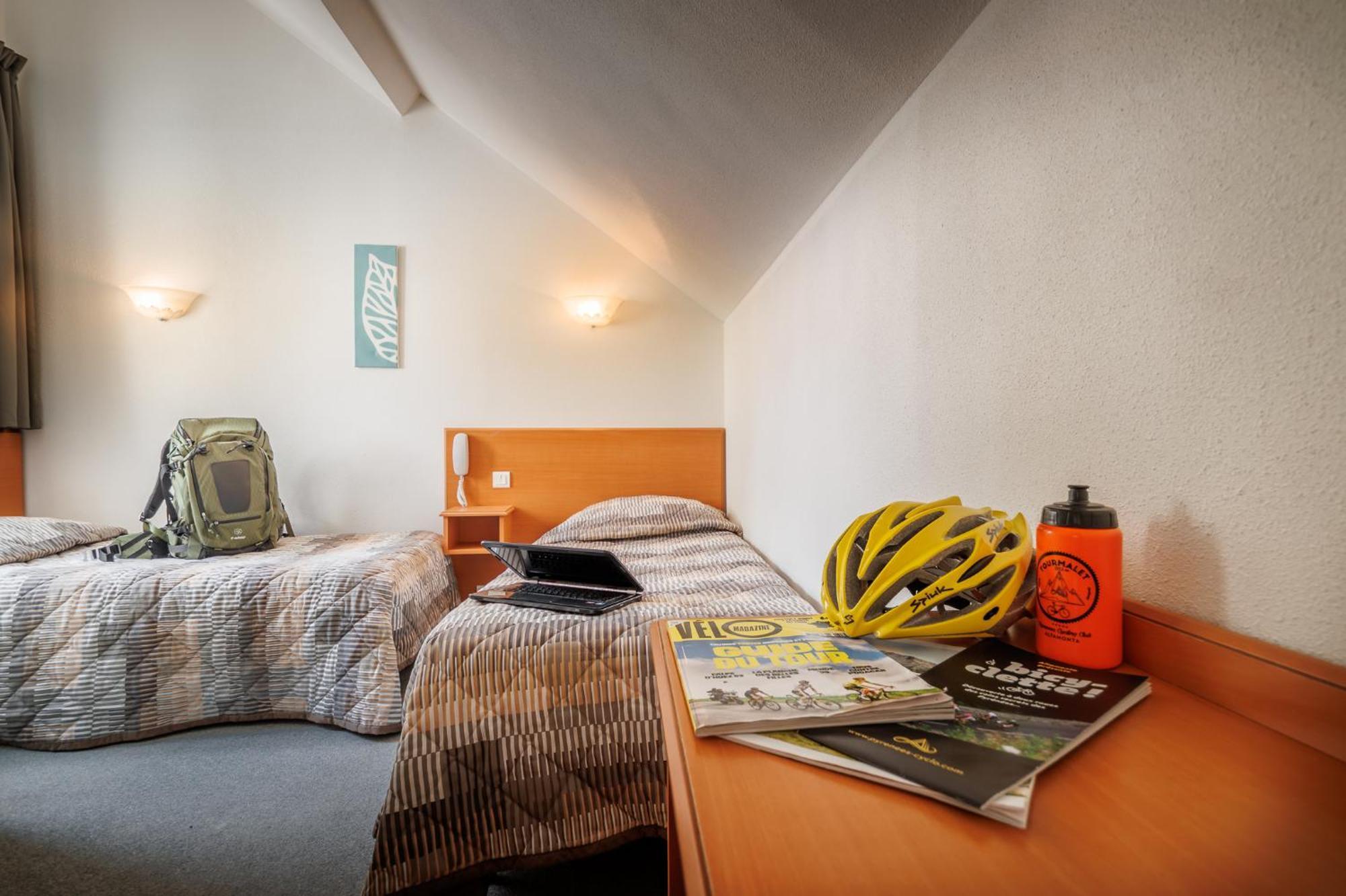 Hotel Compostelle Lourdes Exterior photo