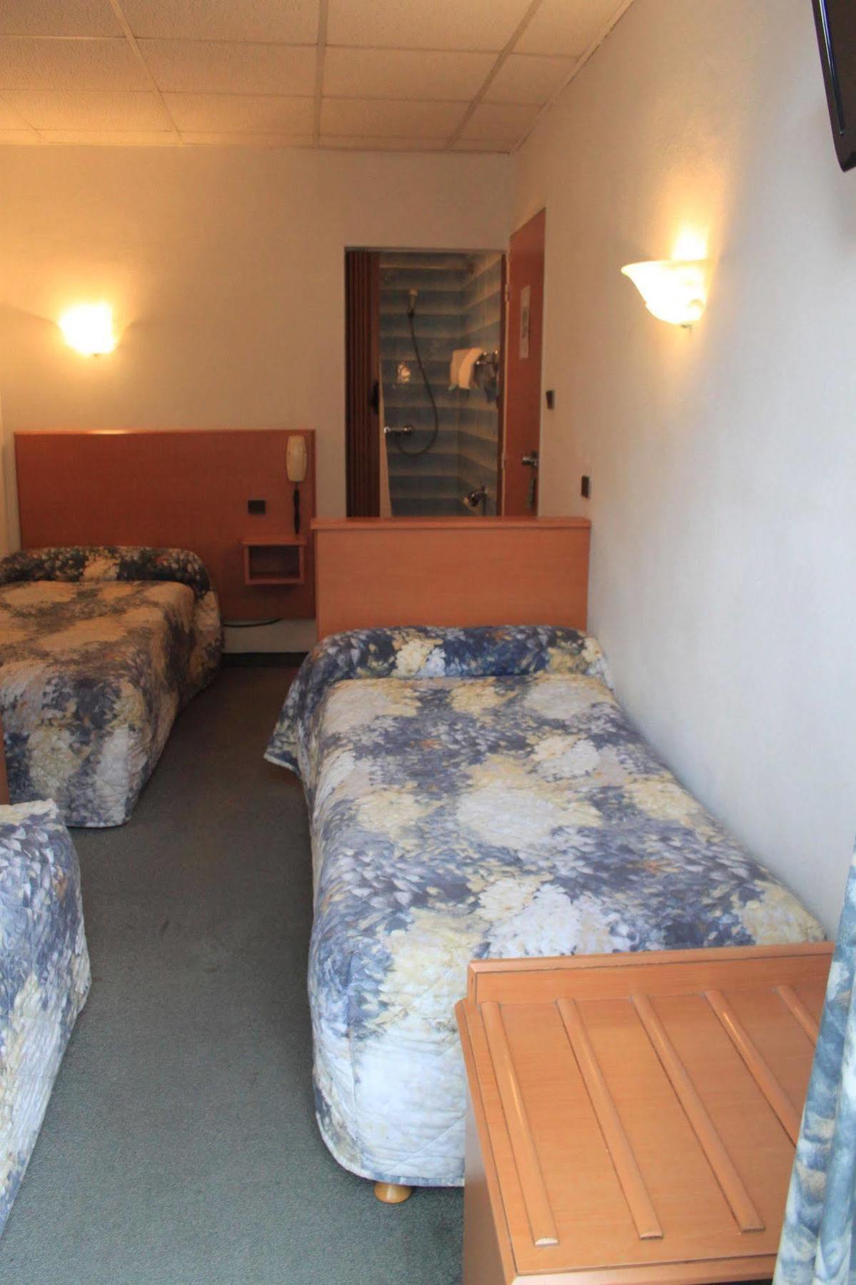Hotel Compostelle Lourdes Exterior photo